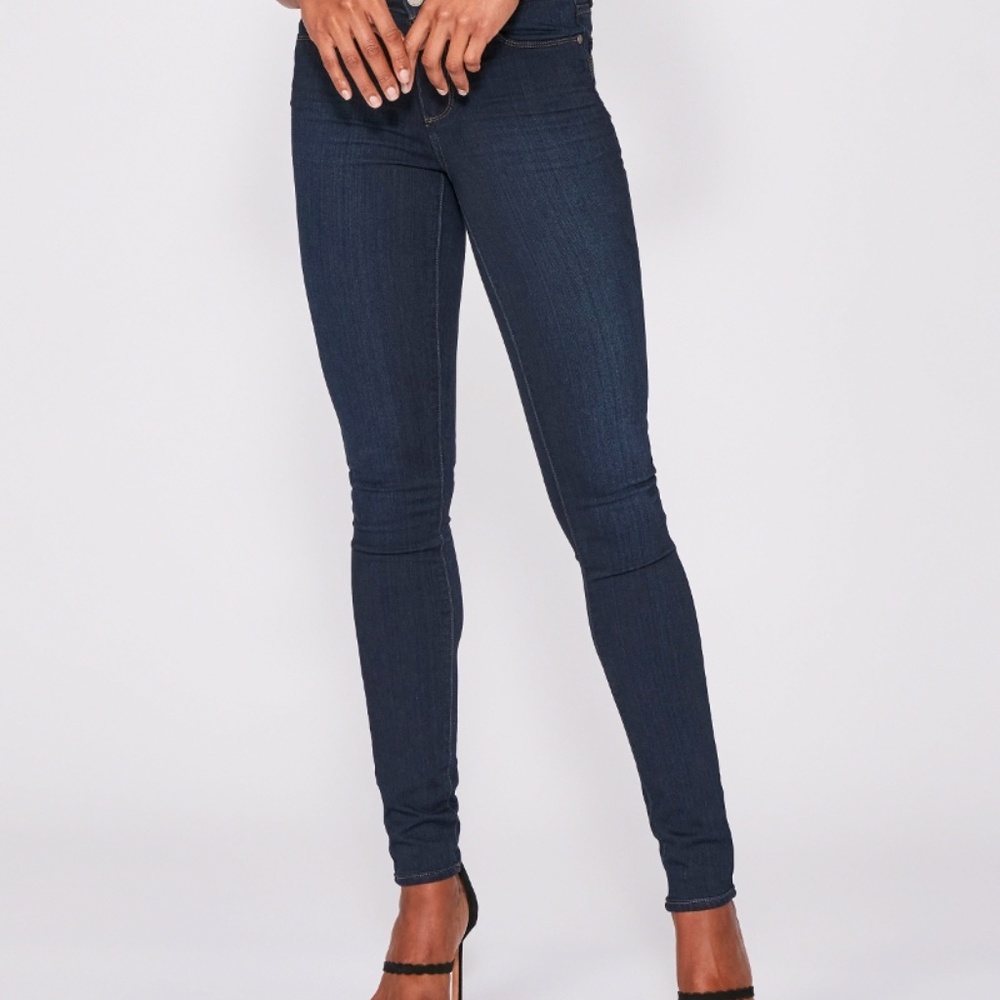 NWOT Paige Leggy Ultra Skinny Jean